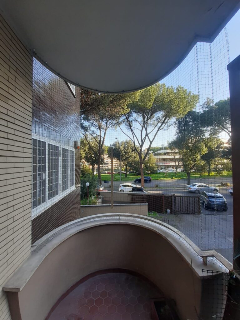 Qualità Superiore: Reti Anticaduta per Gatti e Animali Domestici da Balcone Sicuro