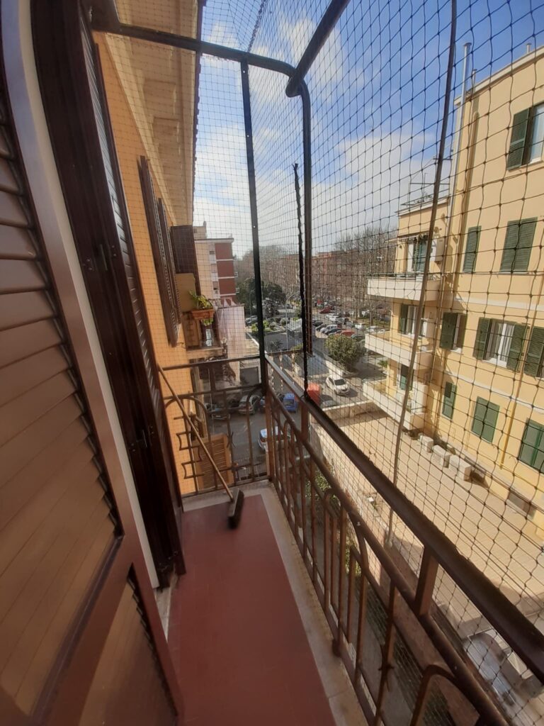 Protezione Completa per Gatti: Reti di Sicurezza Balcone Sicuro